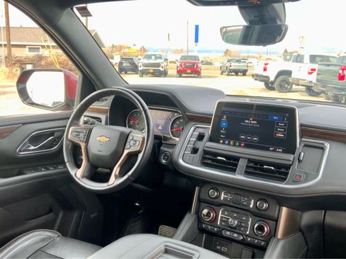 Used 2021 Chevrolet Suburban High Country image 38