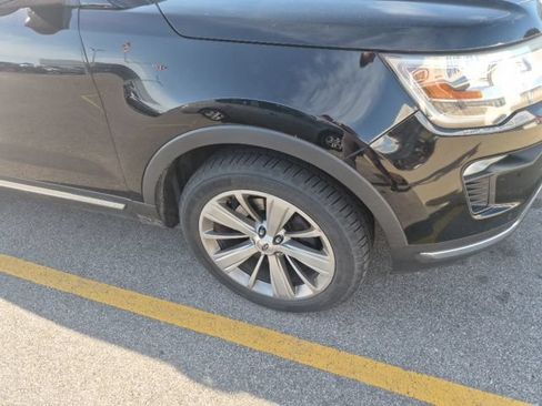 Used 2018 Ford Explorer Limited AWD/4WD image 4