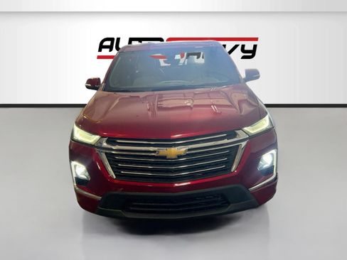 Used 2022 Chevrolet Traverse Premier AWD/4WD image 2