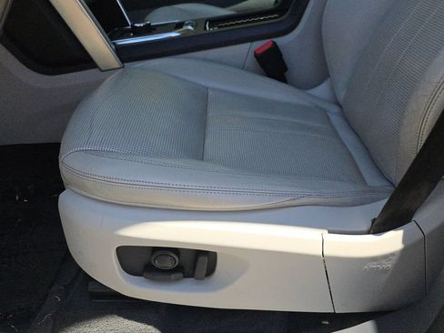 Used 2019 Land Rover Discovery Sport SE AWD/4WD image 20
