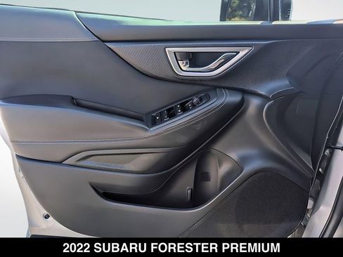 Used 2022 Subaru Forester Premium AWD/4WD image 25