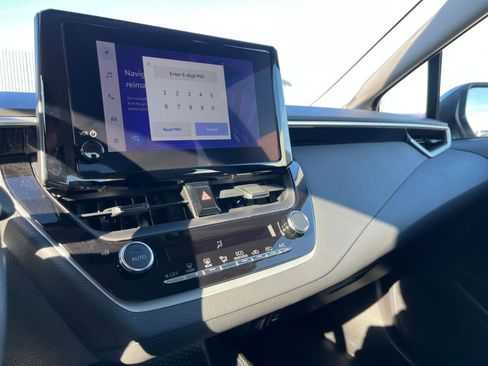 Used 2025 Toyota Corolla LE image 21