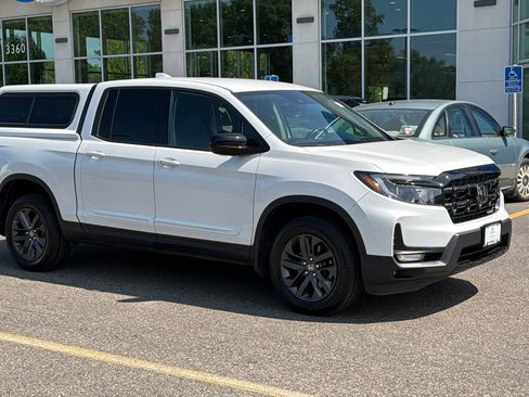 Certified 2024 Honda Ridgeline Sport image 1