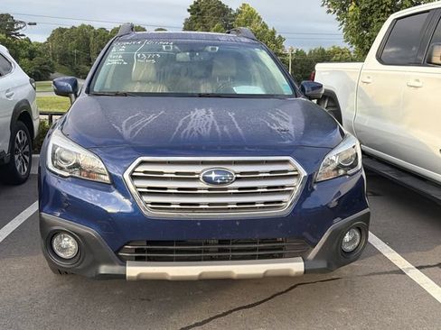Used 2016 Subaru Outback 2.5i Limited AWD/4WD image 2