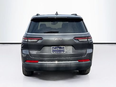 Used 2023 Jeep Grand Cherokee L Limited AWD/4WD image 7