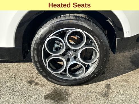 Used 2025 Alfa Romeo Tonale w/ Active Assist Package image 9