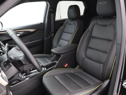 Used 2024 Chevrolet TrailBlazer ACTIV w/ Convenience Package image 16