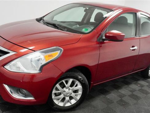 Used 2017 Nissan Versa SV w/ SV Special Edition Package image 2