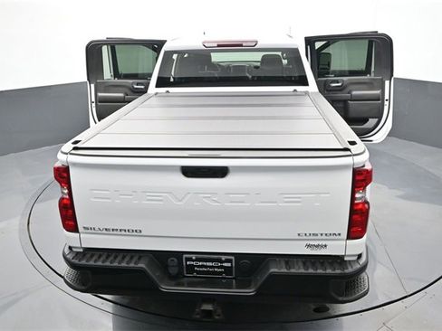 Used 2023 Chevrolet Silverado 2500 Custom w/ Custom Value Package image 26