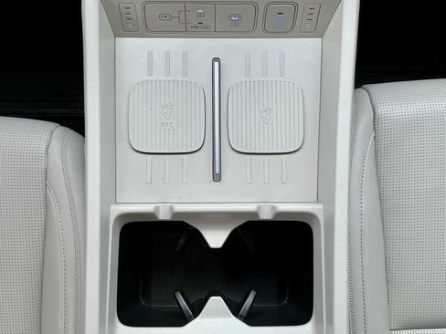 Used 2025 Hyundai Santa Fe Calligraphy image 34