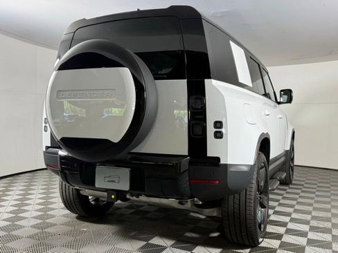 New 2026 Land Rover Defender 110 S AWD/4WD image 8