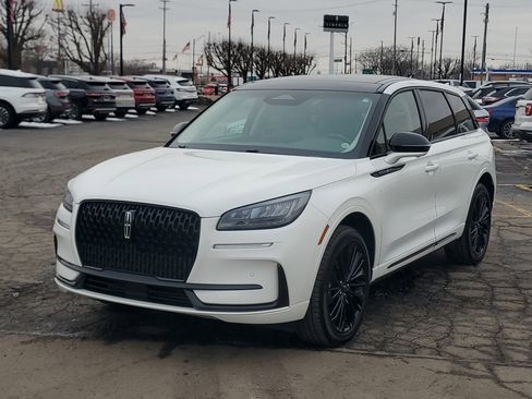 Certified 2024 Lincoln Corsair AWD w/ Equipment Group 101A image 3