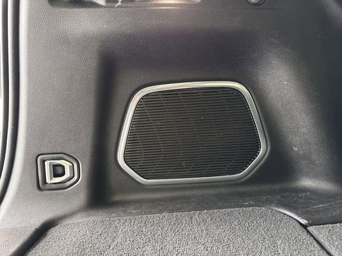 Used 2023 Jeep Grand Cherokee L Limited w/ Black Appearance Package image 11