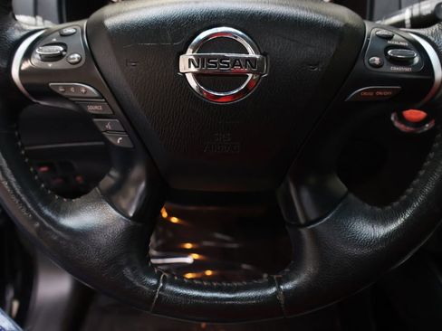 Used 2020 Nissan Pathfinder SL image 19