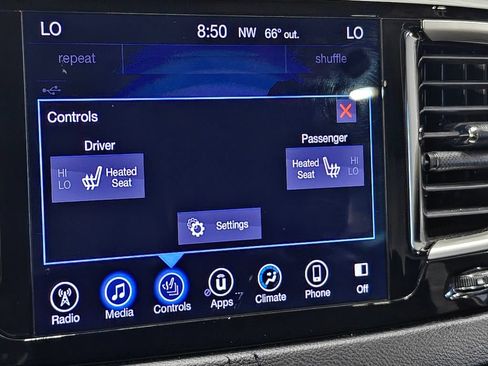 Used 2017 Chrysler Pacifica Touring-L FWD image 38