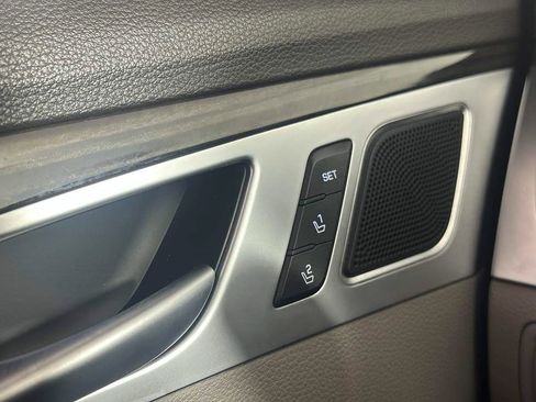 Used 2019 Genesis G80 3.8 image 39