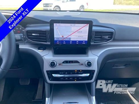 New 2024 Ford Explorer XLT w/ Equipment Group 202A AWD/4WD image 23