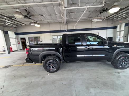 Used 2026 Nissan Frontier PRO-4X AWD/4WD image 16