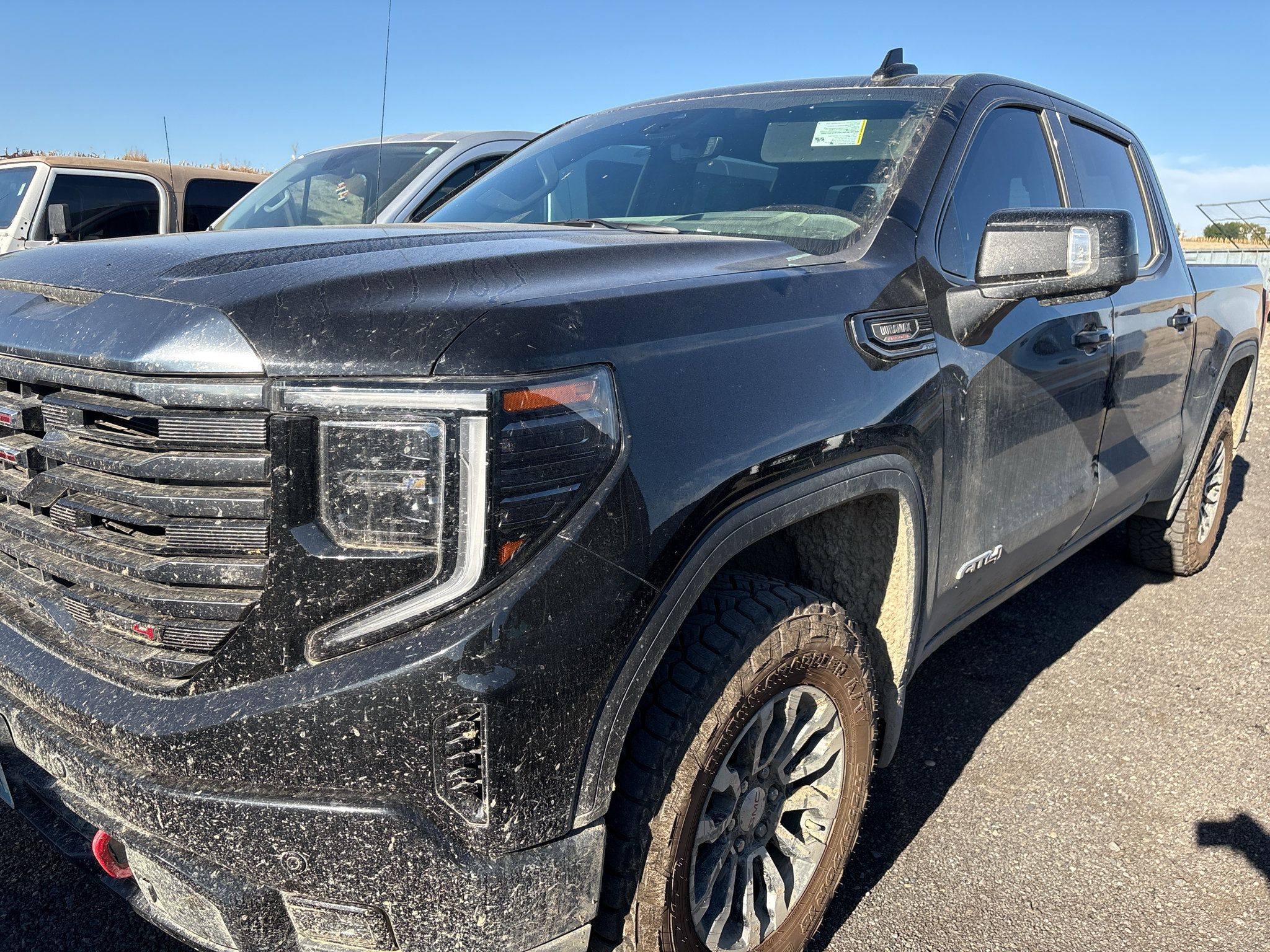 Used 2023 GMC Sierra 1500 AT4 w/ AT4 Premium Package AWD/4WD image 1