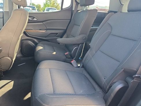 Used 2022 GMC Acadia SLE w/ Driver Convenience Package AWD/4WD image 12