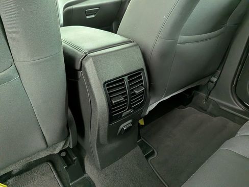 Used 2019 Ford Escape SE image 33