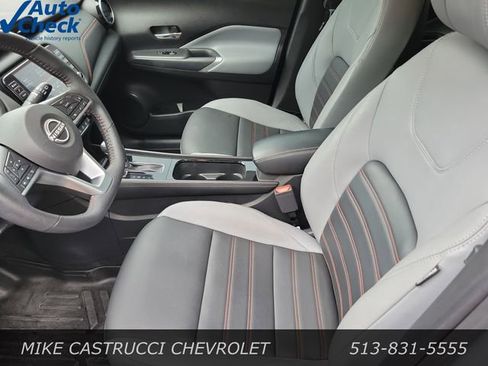 Used 2023 Nissan Kicks SR w/ SR Premium Package FWD image 23