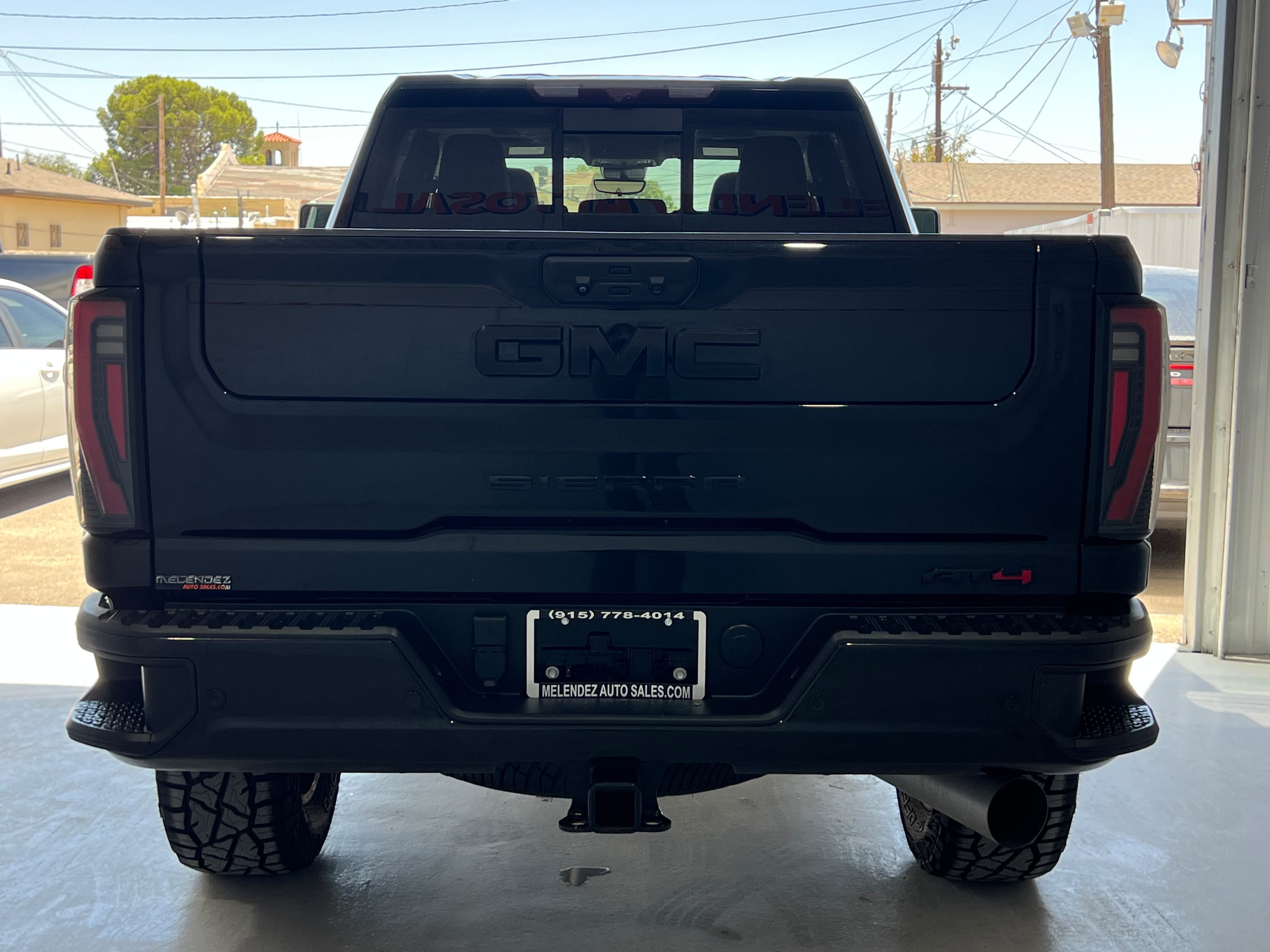Used 2024 GMC Sierra 2500 AT4 w/ Max Trailering Package AWD/4WD image 3