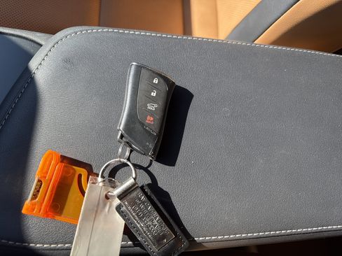 Used 2023 Lexus RZ 450e Premium w/ Accessory Package (2T) image 25