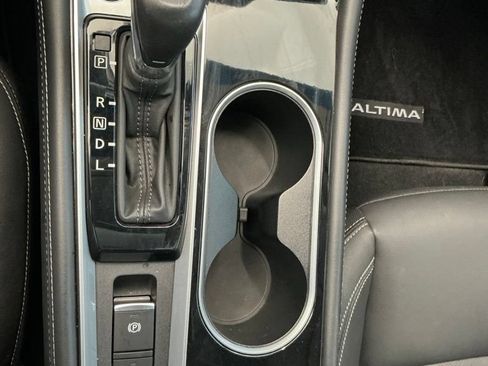 Used 2024 Nissan Altima 2.5 SL FWD image 28