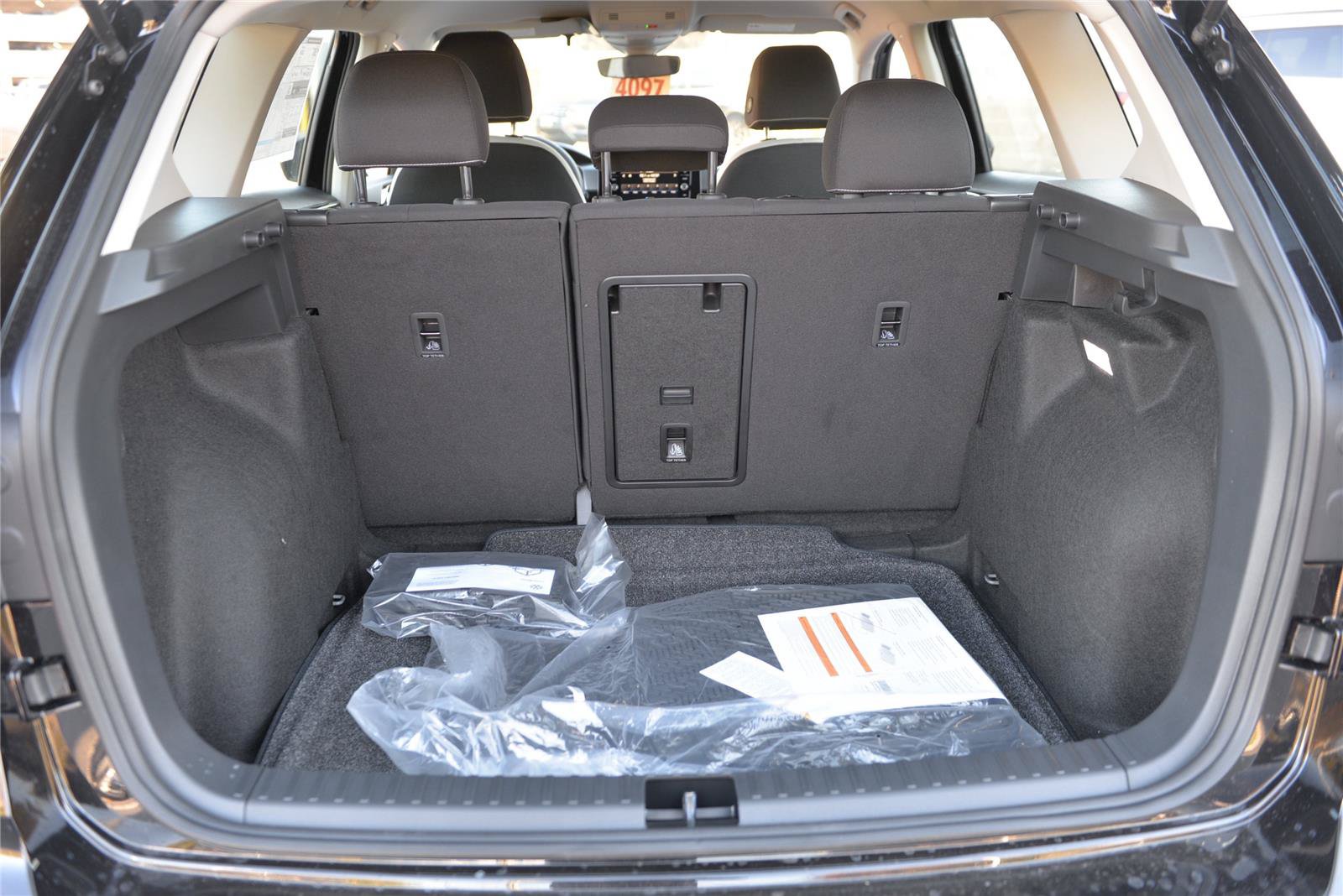 New 2027 Volkswagen Taos S FWD image 17