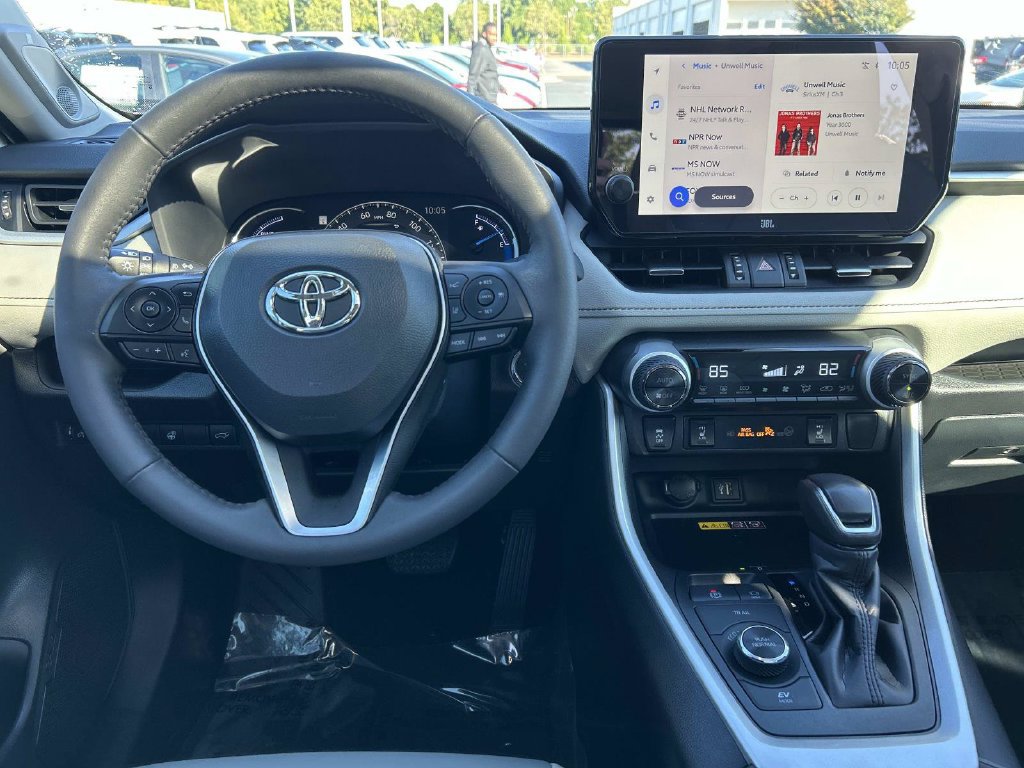 Used 2025 Toyota RAV4 XLE Premium w/ Weather Package AWD/4WD image 20