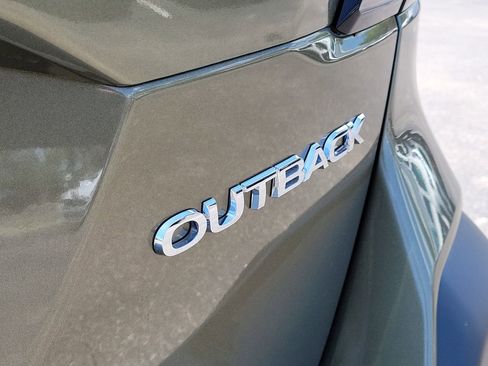 Certified 2025 Subaru Outback Premium AWD/4WD image 6