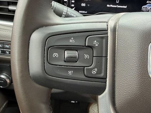 Used 2024 GMC Yukon XL Denali RWD image 32