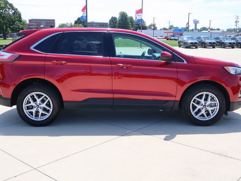 Used 2023 Ford Edge SEL w/ Convenience Package image 5