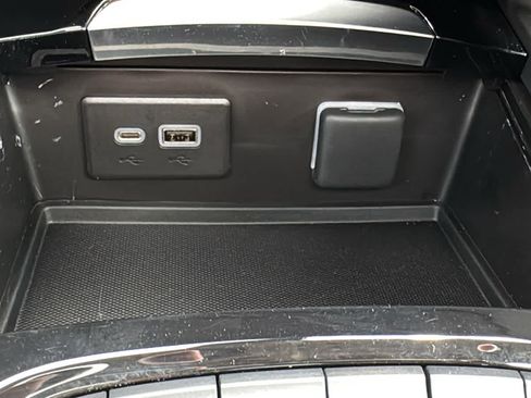 Used 2023 Buick Envision Essence w/ Sport Touring Package AWD/4WD image 21