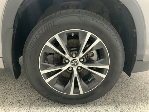 Used 2018 Toyota Highlander Plus image 14