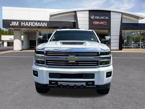 Used 2015 Chevrolet Silverado 2500 High Country w/ Duramax Plus Package AWD/4WD image 2