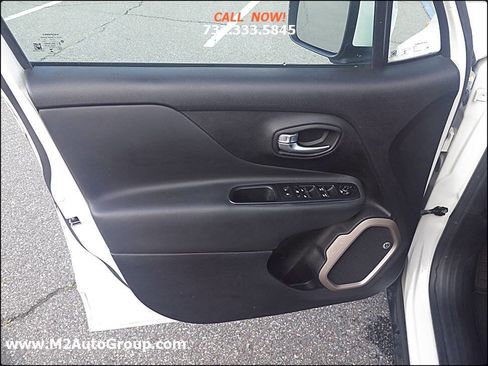 Used 2016 Jeep Renegade 75th Anniversary image 18