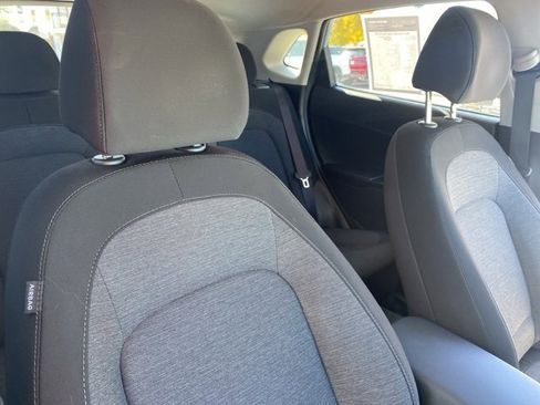 Used 2022 Hyundai Kona SEL image 15