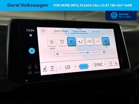 Certified 2024 Volkswagen Atlas Cross Sport SE FWD image 20