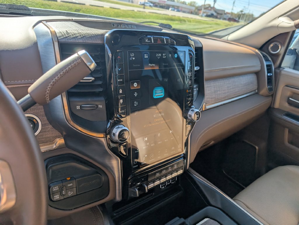 Used 2023 RAM 2500 Limited AWD/4WD image 23