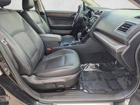 Used 2019 Subaru Outback 3.6R Limited AWD/4WD image 17