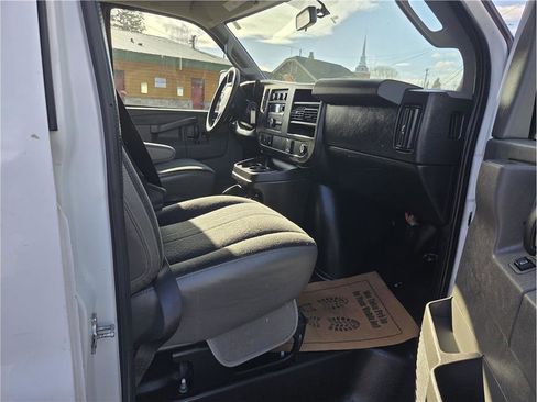 Used 2019 Chevrolet Express 2500 w/ Driver Convenience Package image 21