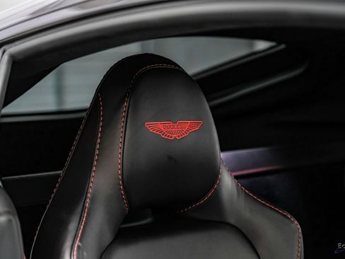 Used 2023 Aston Martin V12 Vantage RWD image 58