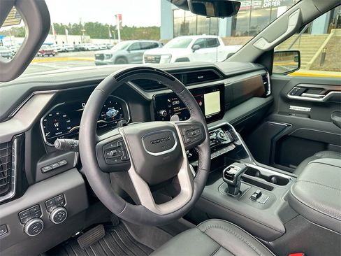 Used 2025 GMC Sierra 1500 Denali image 10