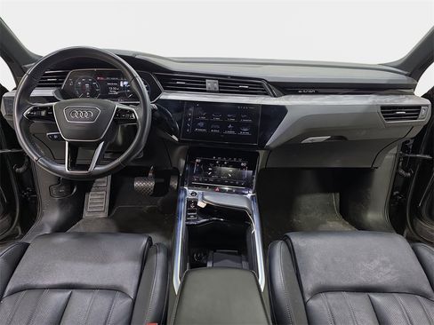 Used 2023 Audi e-tron Chronos w/ Chronos Package image 10