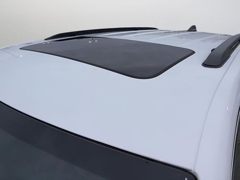 Used 2024 Jeep Grand Cherokee Laredo X w/ Luxury Tech Group I image 10