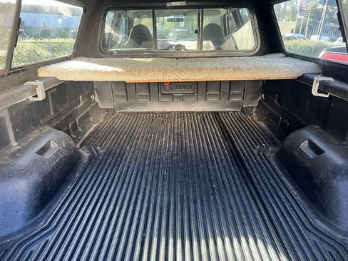 Used 2001 Ford F350 Lariat image 11