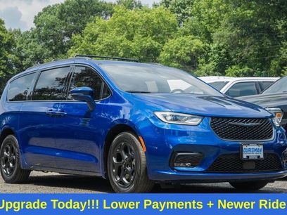 Used 2021 Chrysler Pacifica Touring w/ S Appearance Package