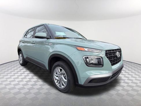 New 2026 Hyundai Venue SE image 3